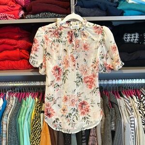 Roommates white/pink floral puff short sleeve semi sheer top size S